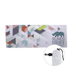 4 Color Cooling Towel in Pouch (Q966622)