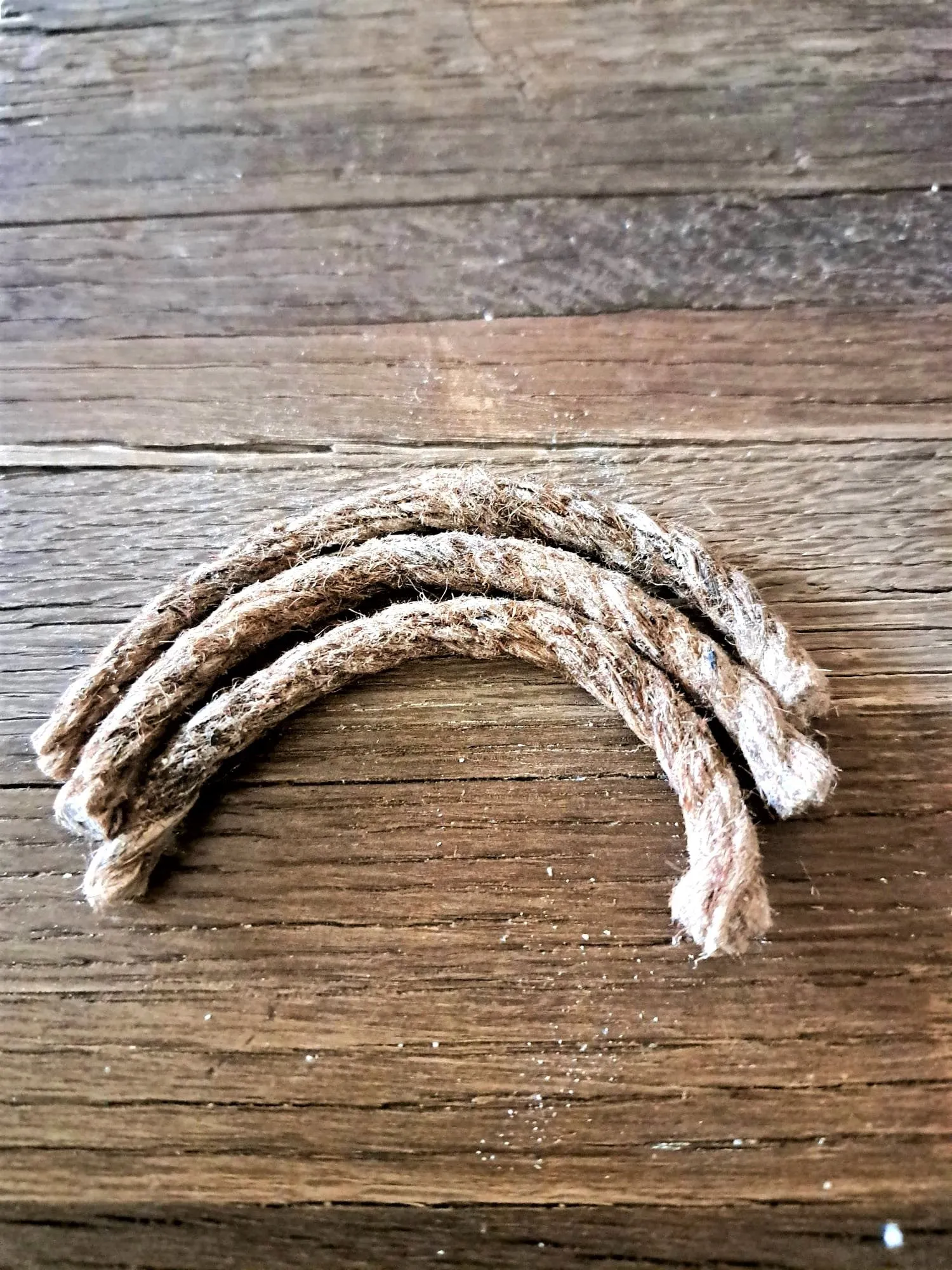 Ferrocerium Rod Wax Coated Jute Twine Kit